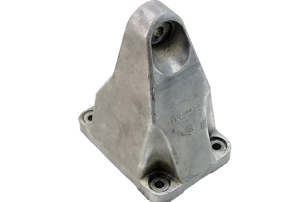 ANR6622 Engine Mounting Bracket - used